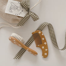 Load image into Gallery viewer, Daisy Brush  Comb Set