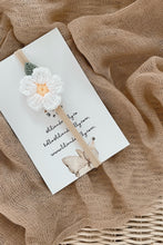 Load image into Gallery viewer, Daisy Crochet Headband