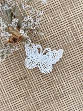 Load image into Gallery viewer, Clip White Butterfly