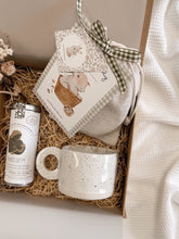 Load image into Gallery viewer, Magic Mom Gift Box