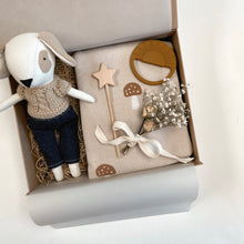 Load image into Gallery viewer, Leopoldo Baby Gift Box