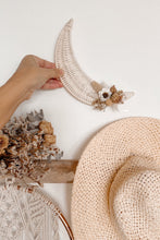 Load image into Gallery viewer, Rattan Flowers Moon