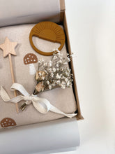 Load image into Gallery viewer, Leopoldo Baby Gift Box