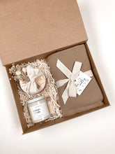 Load image into Gallery viewer, Candle White Lili