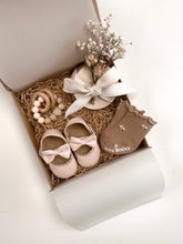 Load image into Gallery viewer, Oui Oui Gift