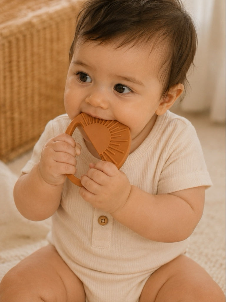 Teether Silicone Ray cinnamon