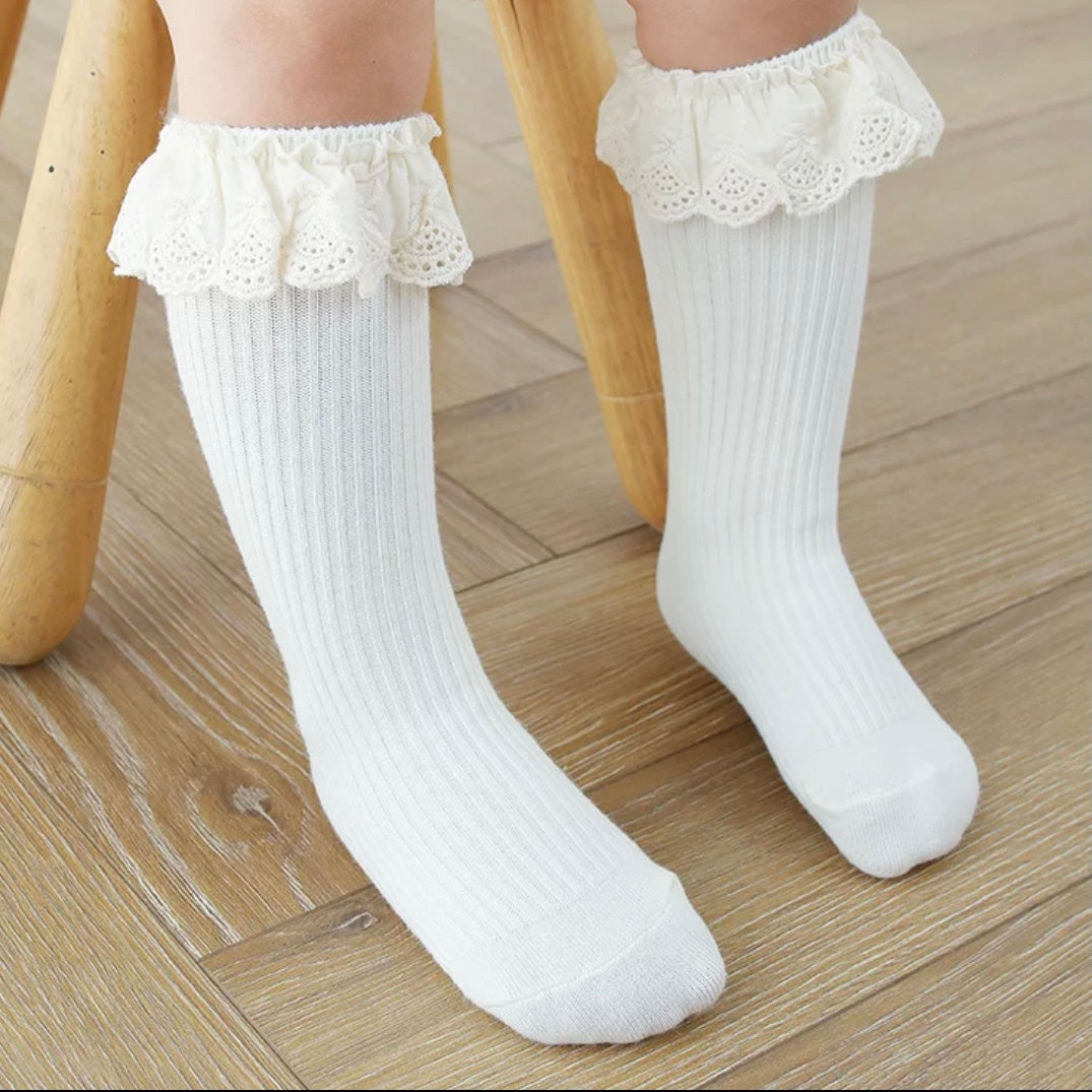 Broderie Socks Caramel