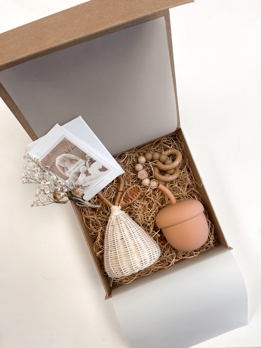 Acorn Newborn Gift Box